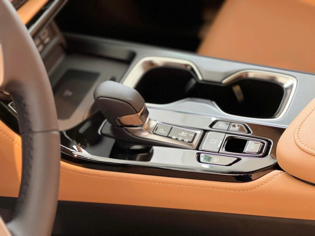 Lexus NX 350H được trang bị nhiều tính năng tiện nghi hiện đại