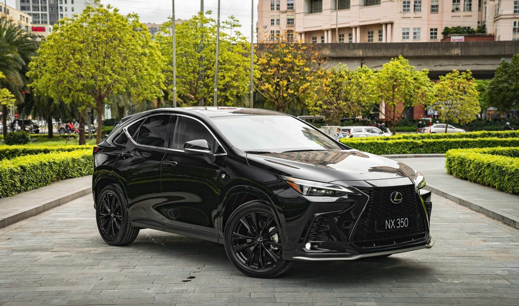 Lexus LX 600 F Sport hội tụ nhiều tính năng nổi bật
