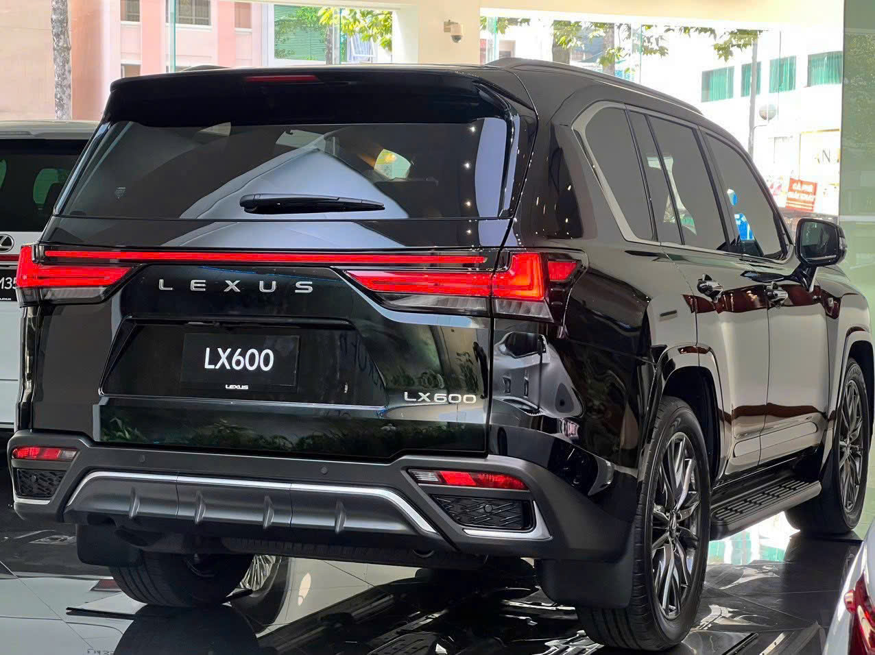 Trải nghiệm lái xe với Lexus LX 600 Urban thực sự là một điều tuyệt vời