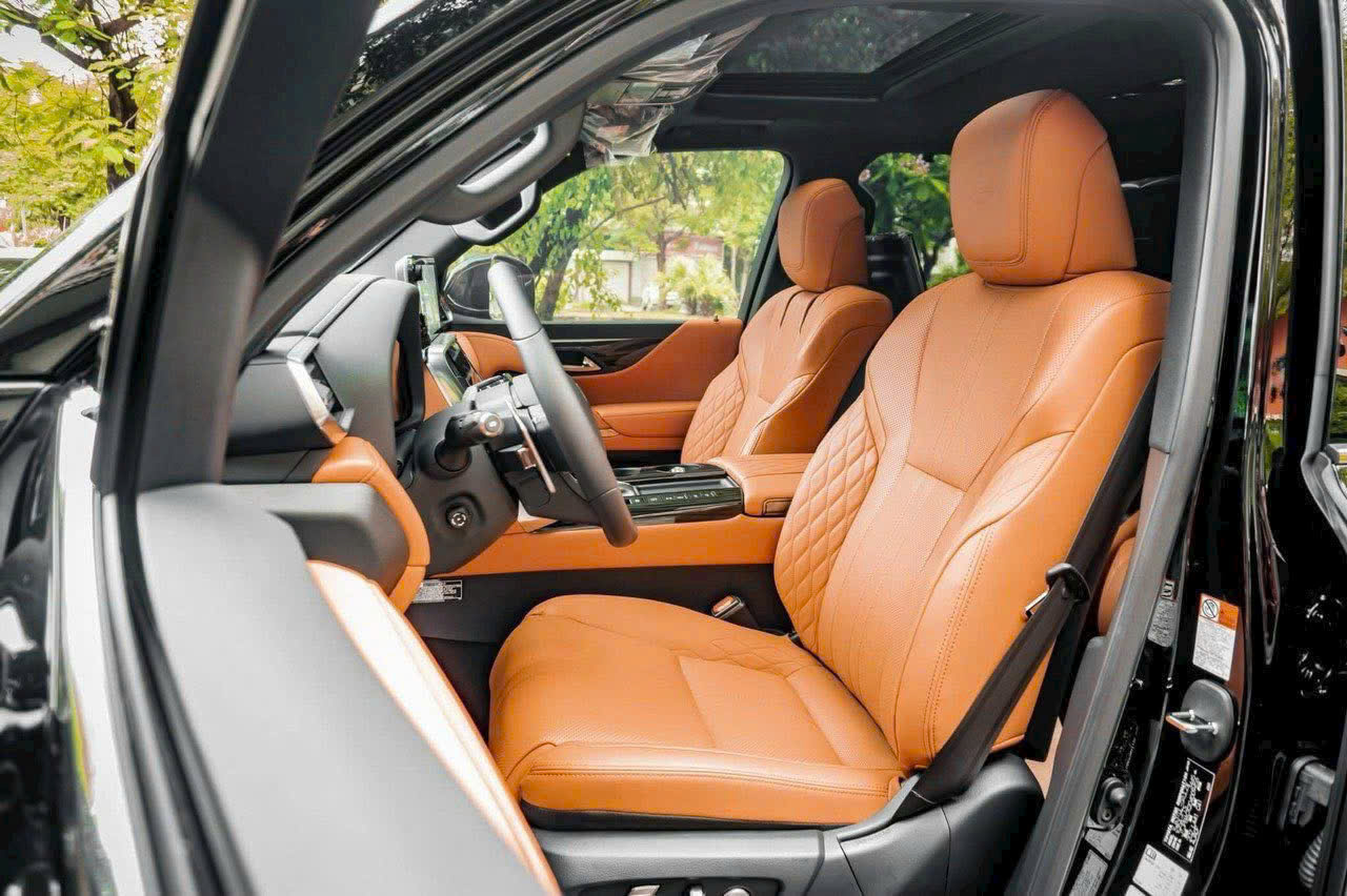 LEXUS LX 600 VIP có khả năng phục vụ tốt hơn cho những chuyến đi dài với gia đình hoặc nhóm bạn