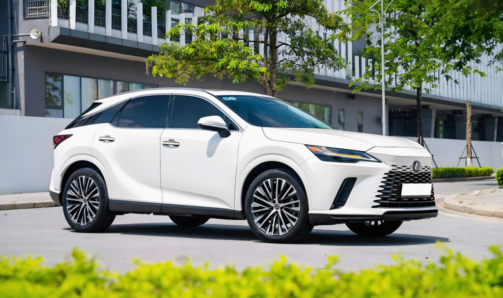 Lexus RX 350 Premium 2025 là phiên bản được định vị ở phân khúc trung cao