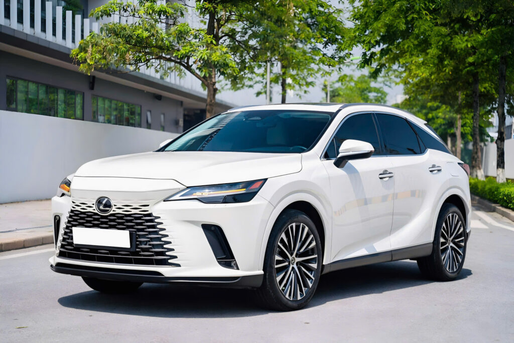 Lexus RX 350 Premium 2025 có mức giá niêm yết khoảng 3,430 tỷ đồng